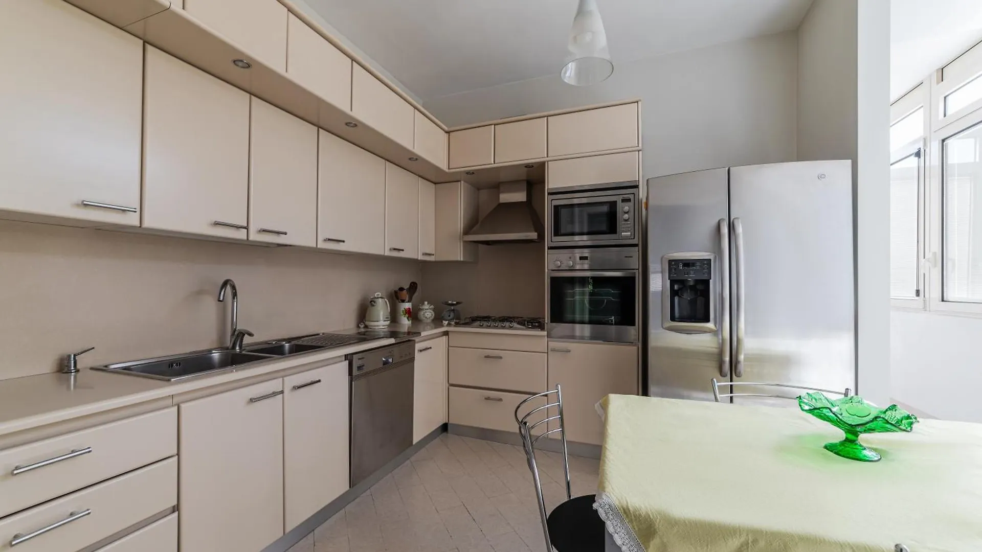 Home Tawn Luxury Apartment 바리