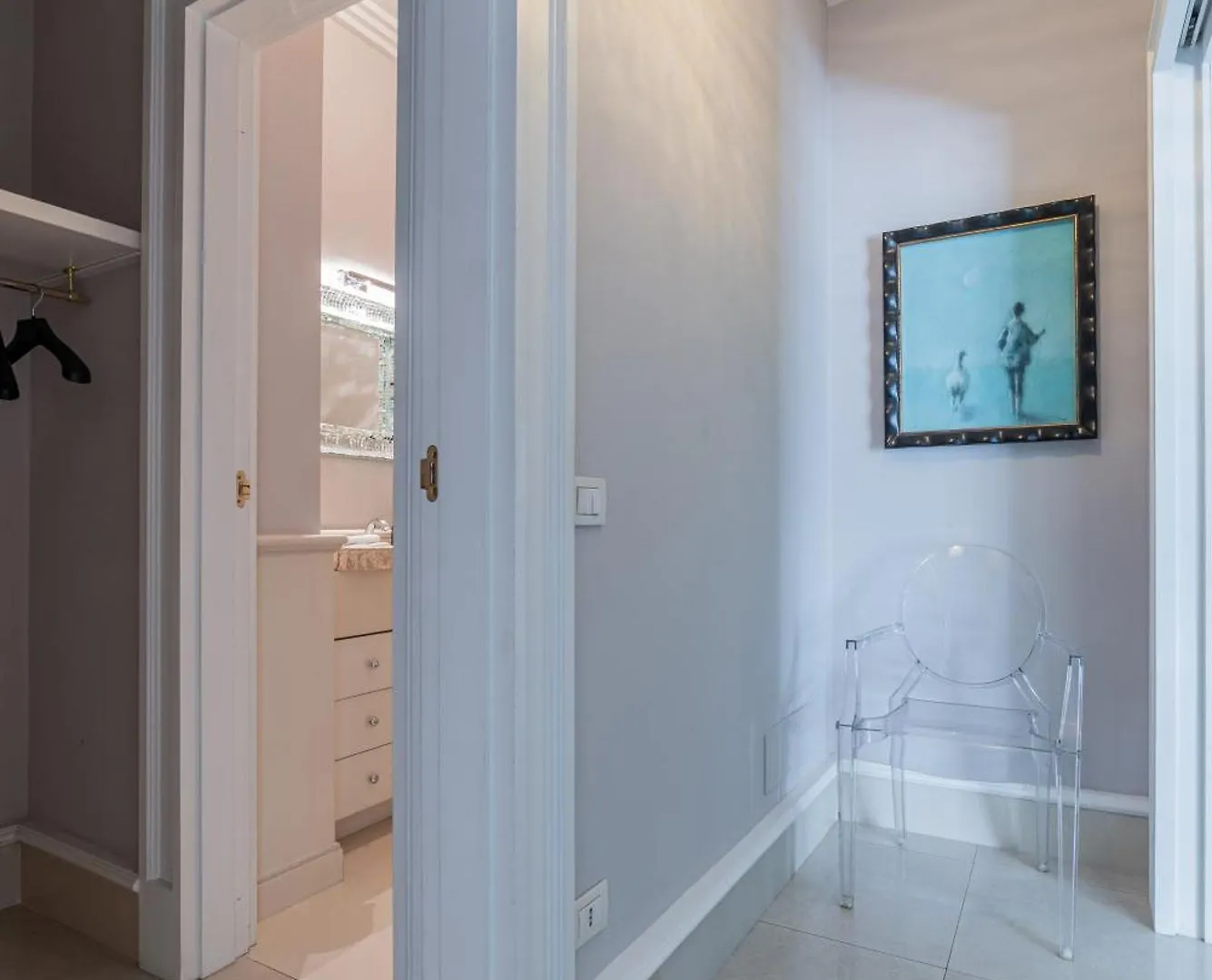 Home Tawn Luxury Apartment 바리 0*,  이탈리아