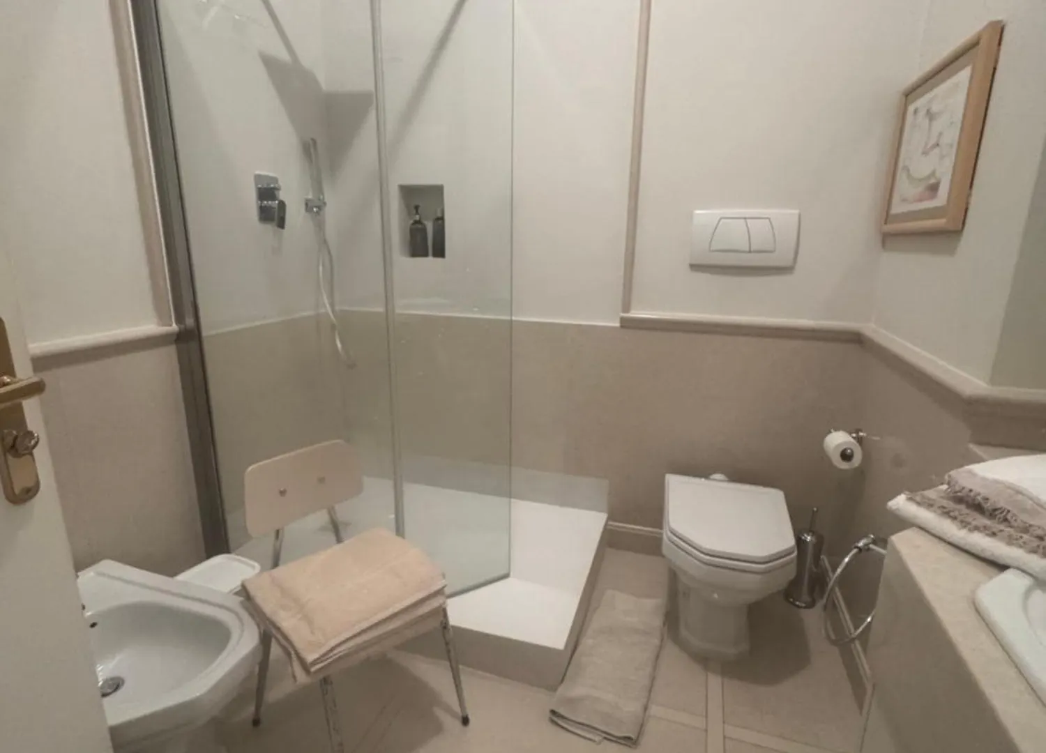 Home Tawn Luxury Apartment 바리 0*,